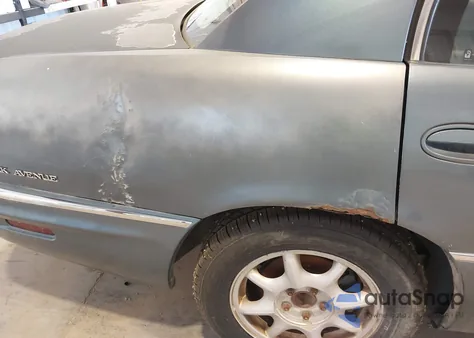 2002 Buick Park Avenue z USA, uszkodzony, nr VIN 1G4CW54K224226469